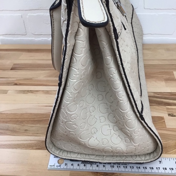 Guess ecru handbag contemporary luxury  purse big shoulder bag cream off white - Picture 12 of 14